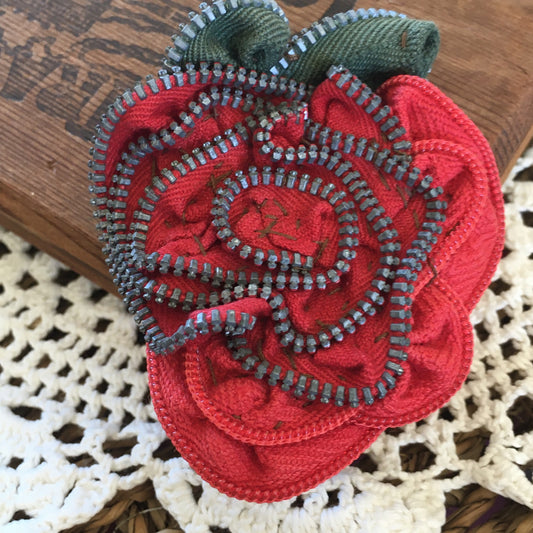 Red Metal Center Vintage Zipper Flower Brooch