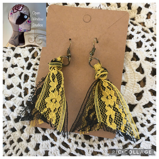Black and Gold Team Spirit Lace Earrings