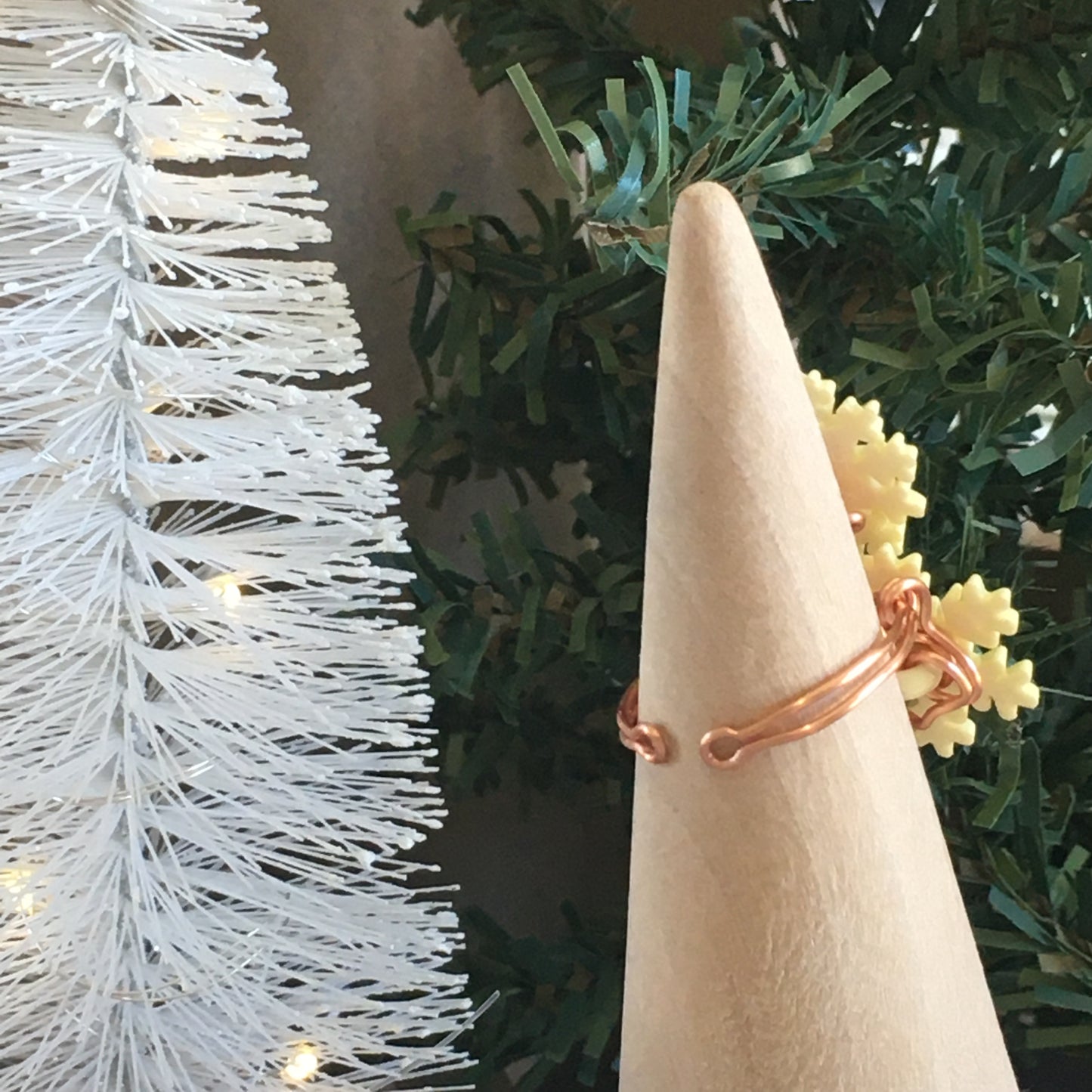 Christmas Button Ring - Red mitten with snowflakes