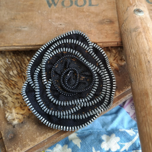 Black Vintage Zipper Flower Brooch