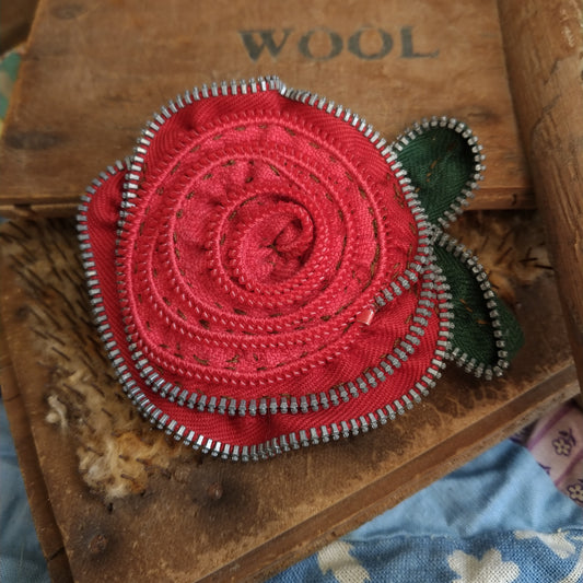 Red Vintage Zipper Flower Brooch