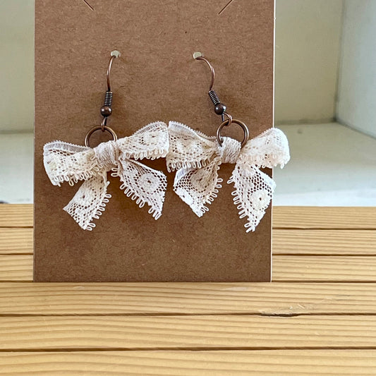 Vintage lace earrings cream bow earrings